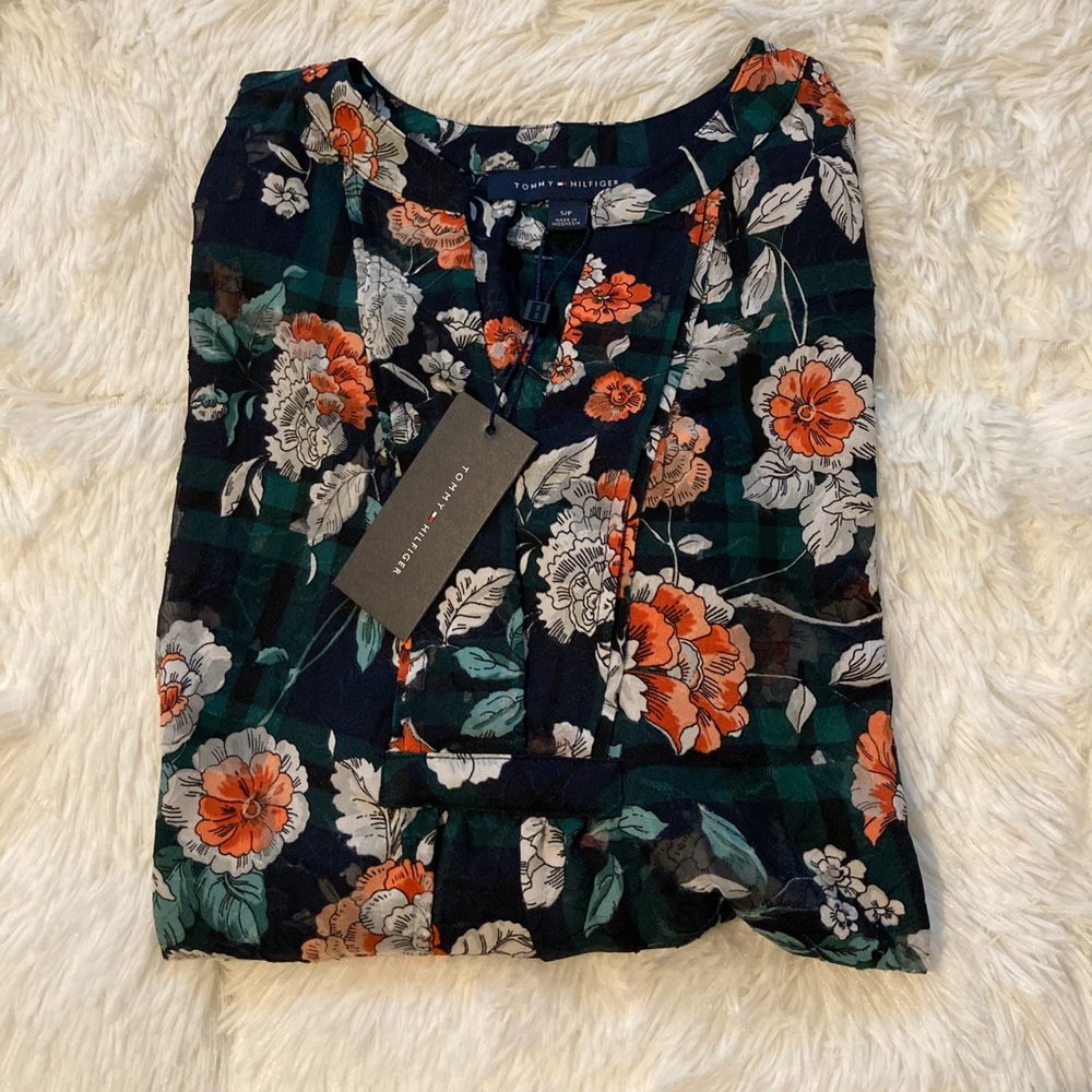 TH floral blouse NWT